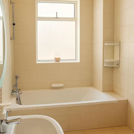 Modern Penthouse With 2 Bedroom & 2 Terraces By Seafront Walk