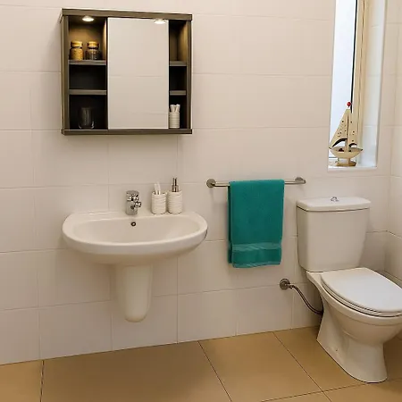 Modern Penthouse With 2 Bedroom & 2 Terraces By Seafront Walk Apartment